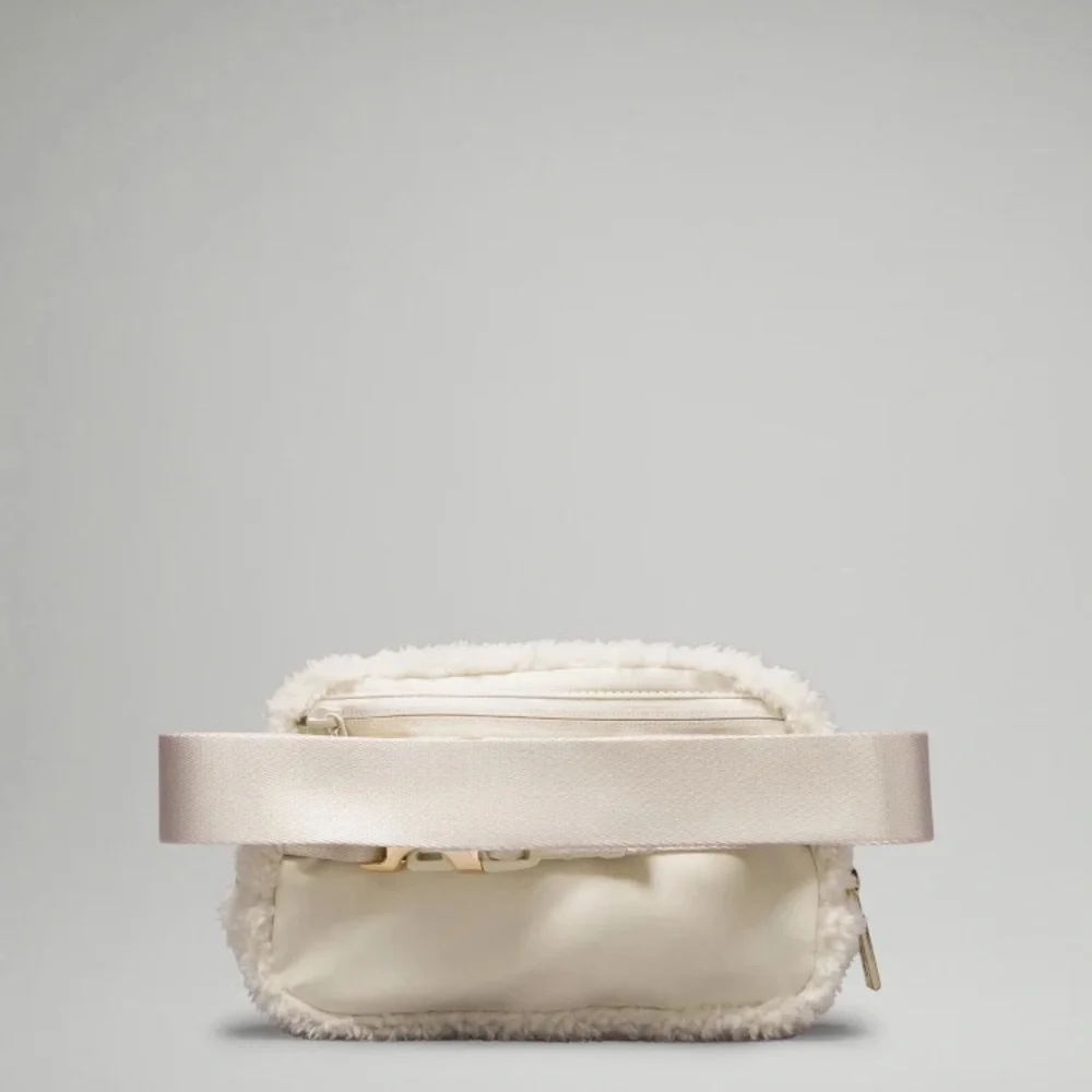 Lululemon Athletica Cream Crossbody Bag with Sherpa Texture - Picture 2 of 7
